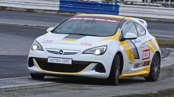 Soutěž v driftování, 23.kolo: Vítěz získá Opel Astra OPC