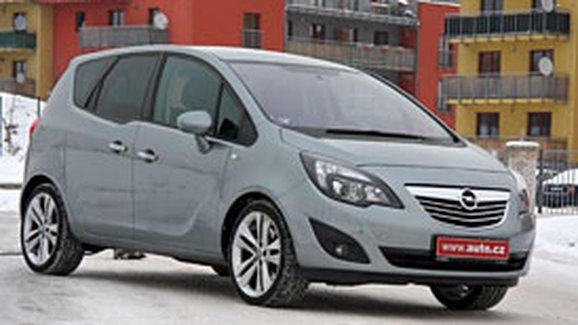 TEST Opel Meriva 1,7 CDTI AT – Automatický dveřník
