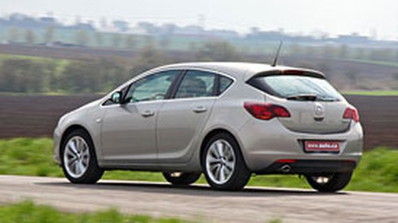 TEST Opel Astra 1,6 Turbo – Jde tu vůbec o&nbsp;výkon?