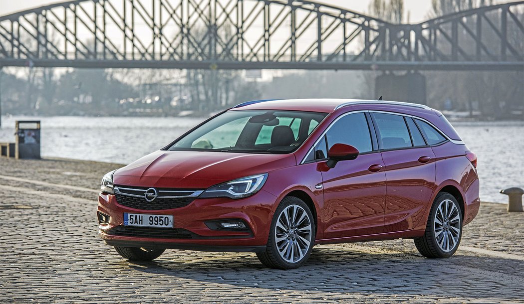 Opel Astra Sports Tourer 1.6 Turbo