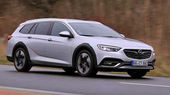 TEST Opel Insignia Country Tourer 2.0 Turbo – Reklama na ticho!