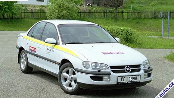 TEST Opel Omega 2,5 TD Sport