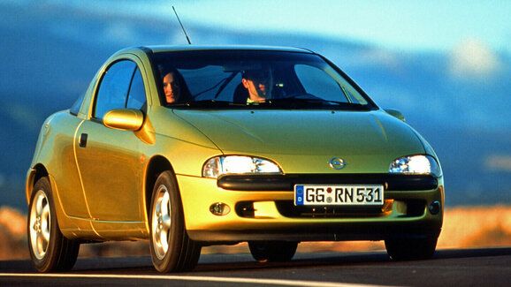 Opel Tigra A (1994-2001): Šelmiček s bleskem se prodalo přes čtvrt milionu
