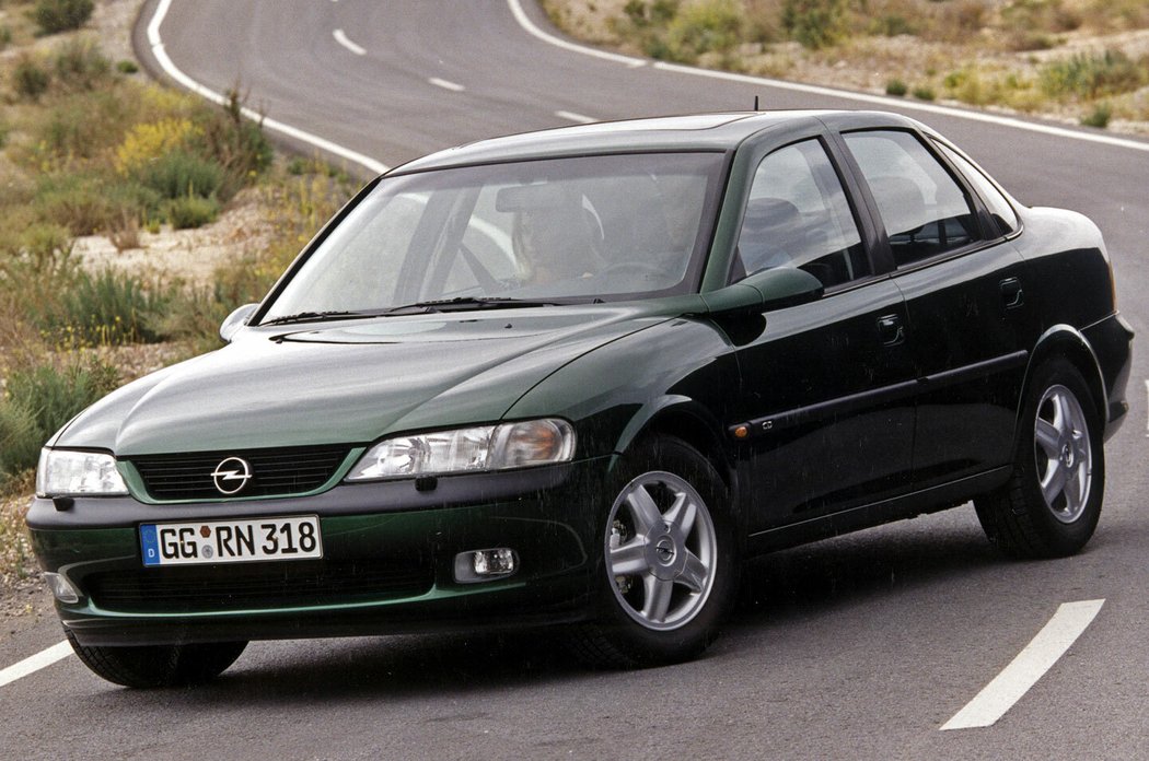 Opel Vectra CD sedan (1995)