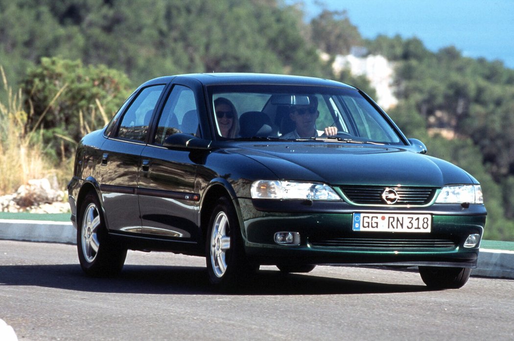 Opel Vectra CD sedan (1995)