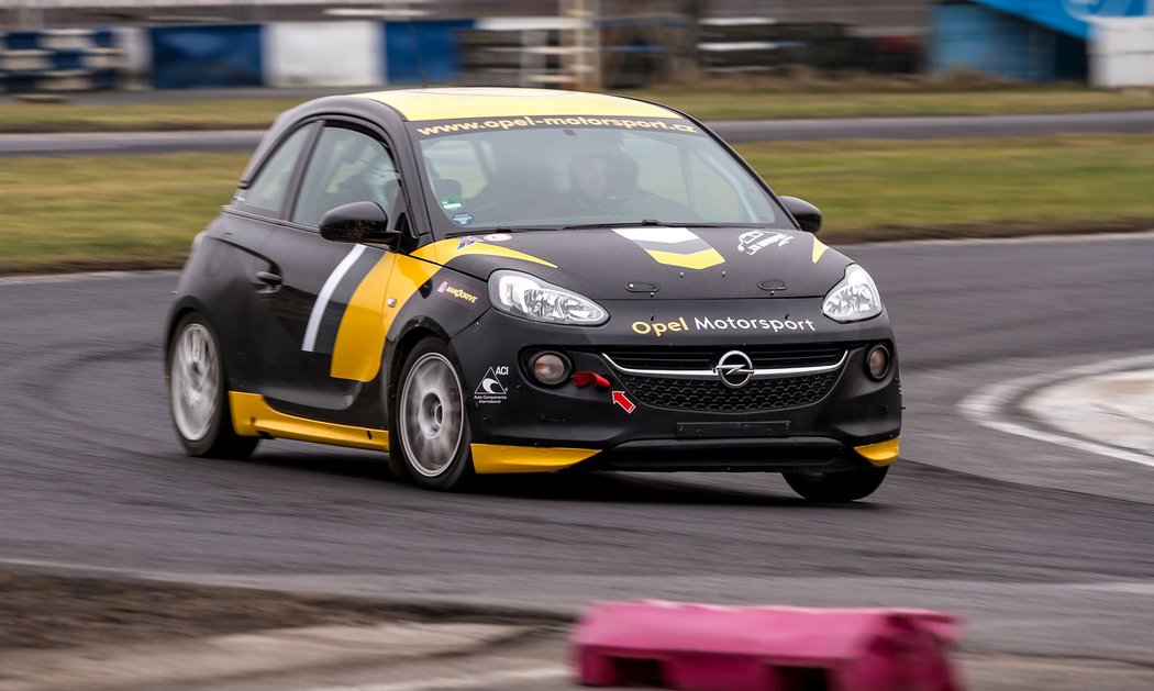 Opel Adam