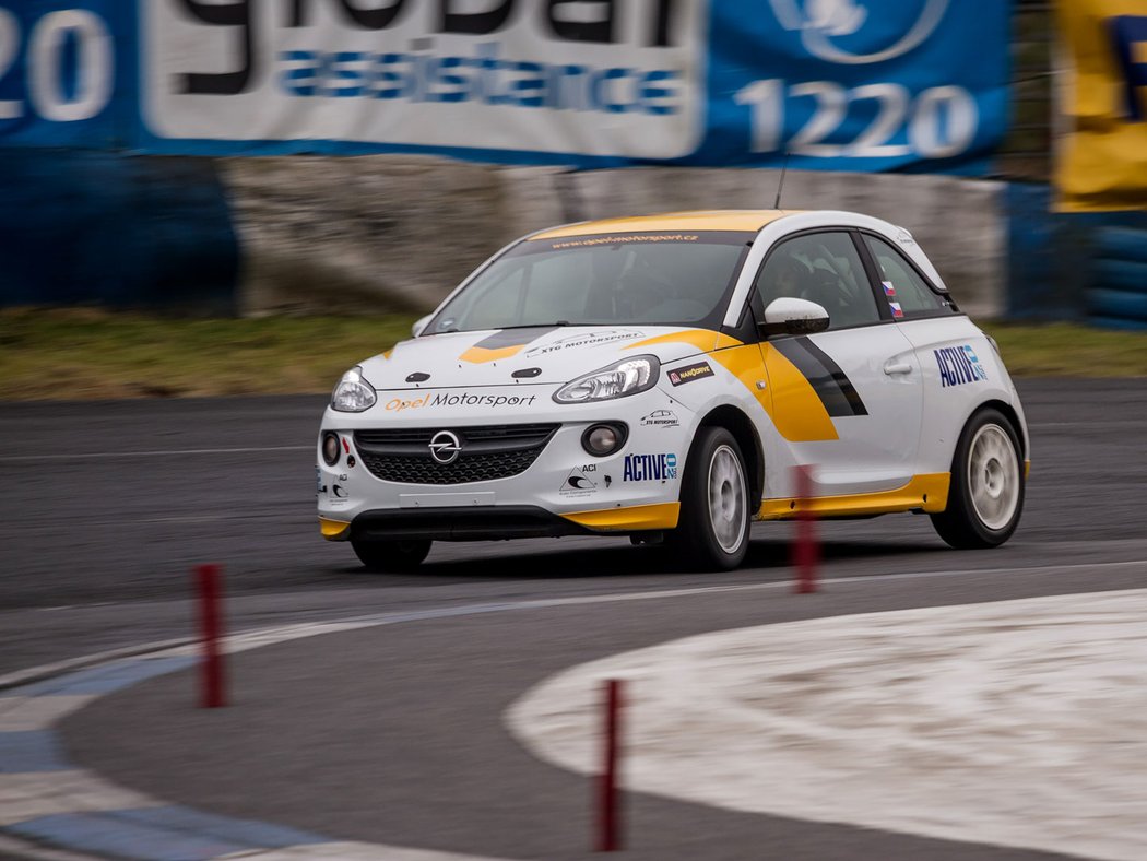 Opel Adam