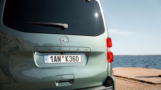 Opel Zafira L 2.2 CDTi Opel Zafira L 2.2 CDTi