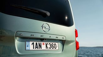 Opel Zafira L 2.2 CDTi Opel Zafira L 2.2 CDTi