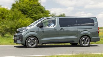 Opel Zafira L 2.2 CDTi Opel Zafira L 2.2 CDTi