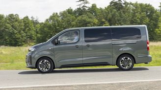 Opel Zafira L 2.2 CDTi Opel Zafira L 2.2 CDTi