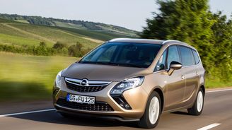 Nová evropská dvojka může vzniknout. Komise schválila převzetí Opelu konkurentem PSA