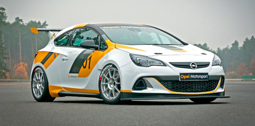 Opel Adam Cup a Astra OPC Cup