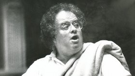 Newyorská Metropolitní opera (Met) propustila dlouholetého dirigenta a hudebního ředitele Jamese Levina