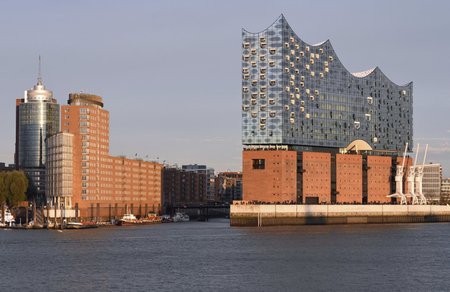 Budova Elbphilharmonie, neboli Labské filharmonie v Hamburku.