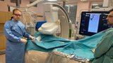 Unikátní operace v Ostravě: Muži hrozila amputace, nohu mu zachránili přes zápěstí!