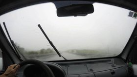Hurikán Ophelia se na Azorských ostrovech projevil zejména silným deštěm a větrem.