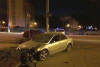 Napili se a pak sedli za volant: Dva mladí řidiči na Znojemsku zranili sebe i spolujezdce