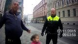 Otec opilec se snažil v Brně hlídat dcerku (3), selhal, jak jen mohl