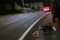 Cyklista zpitý pod obraz se rozplácl před policejní hlídkou: Nadýchal přes 2 promile