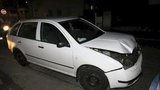Dva puberťáci se v Ostravě nudili, tak poničili devět zaparkovaných aut: Škoda je 160 tisíc!