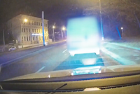 VIDEO: S opilci za volantem se v Praze roztrhl pytel! Kličkovali a vymlouvali se