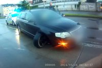Opilý řidič urval přední kolo: Měl jsem jen jedno pivo k obědu, nadýchal přes 2 promile