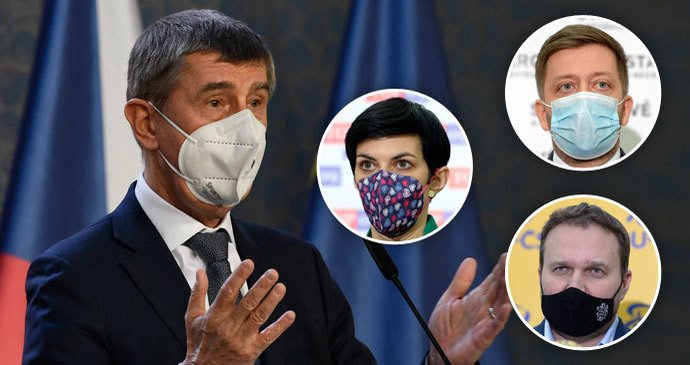 Opozice zuří kvůli novému vyhlášení nouzového stavu, který Sněmovna odmítla ve čtvrtek prodloužit