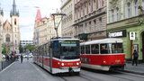 Začínají opravy metra na lince C. Jak přes léto pojedou autobusy, tramvaje a metro v Praze?