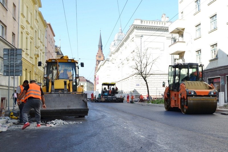 Rekonstrukce Českobratrské ulice trvala takřka půl roku.