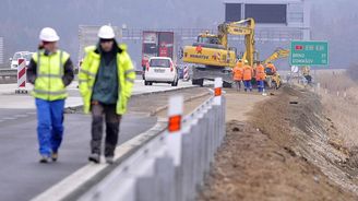 Tempo dopravních staveb je nepřijatelné, řekl ministr Ťok