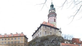 Po Lazebnickém mostě přejde většina turistů, kteří míří do českokrumlovského zámku.