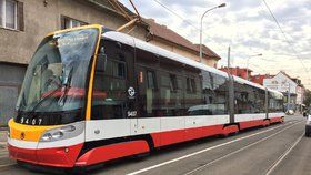 O víkendu končí rekonstrukce tramvajové trati v Kobylisích mezi vozovnou a křižovatkou ulic Klapkova - Březiněveská.