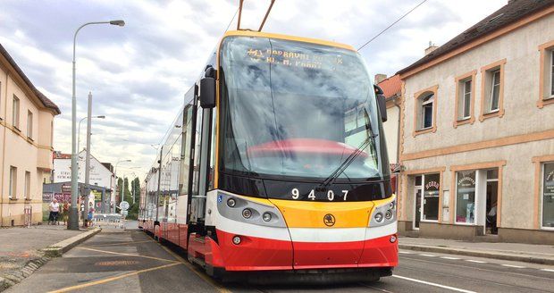 O víkendu končí rekonstrukce tramvajové trati v Kobylisích mezi vozovnou a křižovatkou ulic Klapkova - Březiněveská.