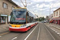 Komplikace v tramvajové dopravě v Praze: Linky jezdí nepravidelně, mají potíže s napájením