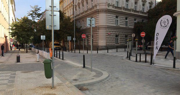 Část Belgické ulice, která už je po rekonstrukci.