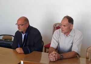 Starosta Bílovic-Lutotína Miroslav Hochvald (vpravo) vyvázl za usmrcení z nedbalosti s podmínečným trestem.