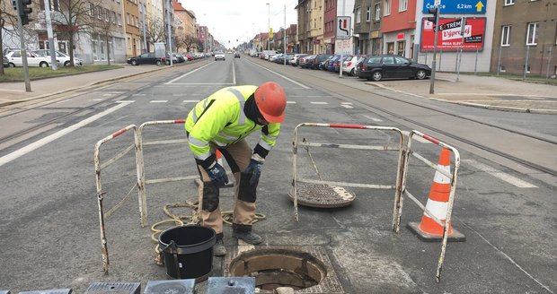 Začala oprava Slovanské ulice v Plzni, potrvá do jara příštího roku.