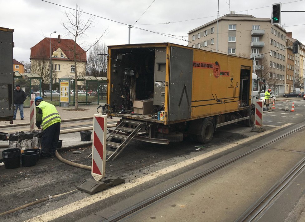 Začala oprava Slovanské ulice v Plzni, potrvá do jara příštího roku.