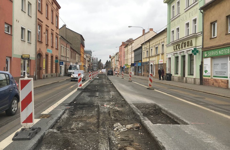 Začala oprava Slovanské ulice v Plzni, potrvá do jara příštího roku.