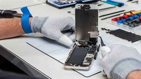 Počítače a telefony ohrožují bezpečnostní slabiny čipů (ilustrační foto)