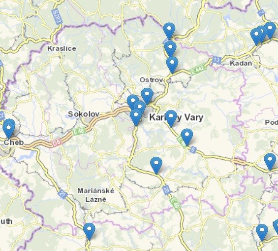 Karlovarský kraj - modré ukazatele symbolizují plánované opravy