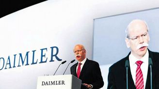 Manažeři Daimleru a VW dostanou méně peněz