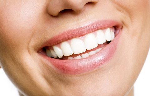 Jak na bílé zuby, se kterými zazáříte 