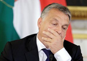 Tisíce rodičů v Maďarsku v pondělí nechaly své děti doma a neposlaly je do školy na protest proti školské politice vlády premiéra Viktora Orbána,