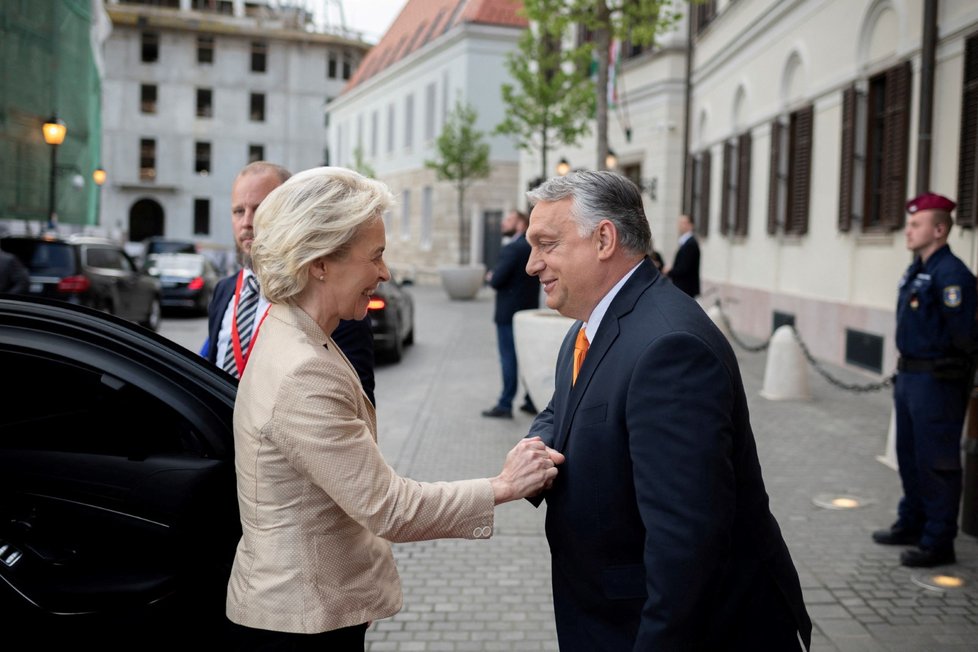 Maďarský premiér Viktor Orbán jednal o embargu i s předsedkyní Evropské komise Ursulou von der Leyenovou.