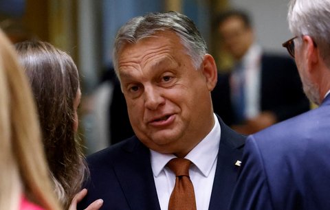 Maďarsko diktuje podmínky pro uvolnění pomoci Ukrajině. Chce milost pro banku pomáhající Rusům 
