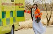 Nehoda autobusu v Ordinaci v růžové zahradě 2: Marika Šoposká byla v seriálu jako záchranářka Bibi odvolána na místo činu ze svatby