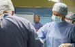 Lékaři z Kamenice svedou boj o život Petra Hanáka