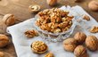Vlašské ořechy jsou zdrojem vitaminu E, který je významným antioxidantem.